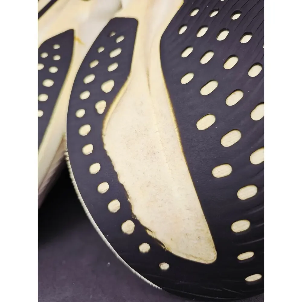 Hoka Women 9 Comfy footwear